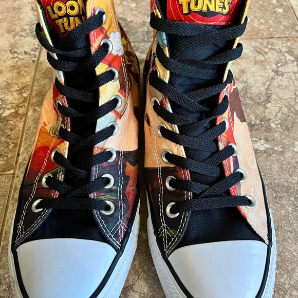 Converse Looney Tunes X Road Runner /Wile E. Coyote Men's 8 Women's 10